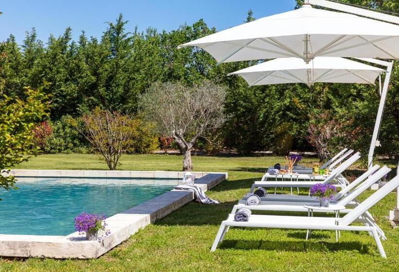 پانسیون Bastide De Damien