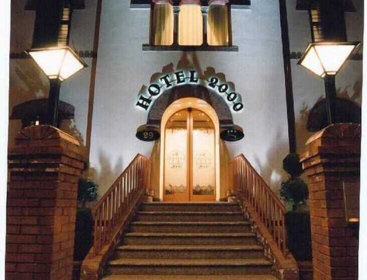 בית מלון כפרי 2000