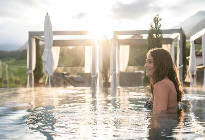 هتل Abinea Dolomiti Romantic Spa
