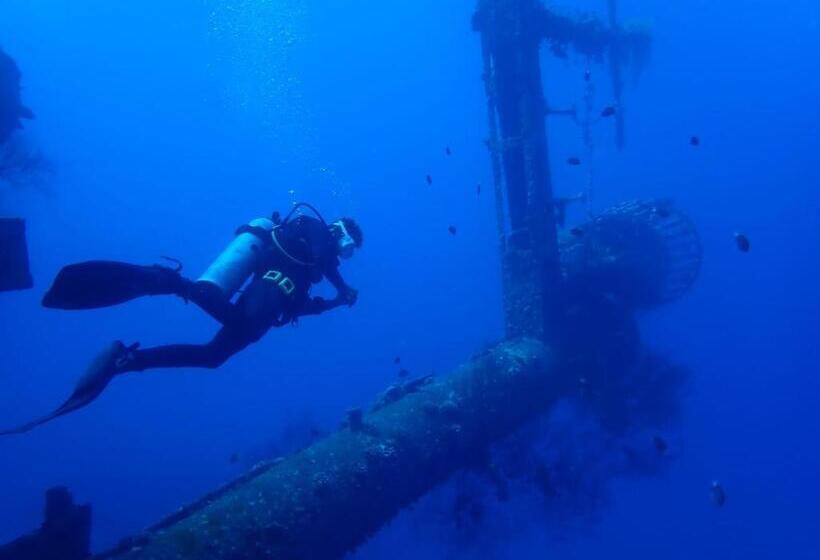 هتل Aqaba Adventure Divers Village