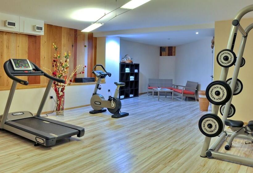 فندق Boton D Or & Wellness A La Thuile