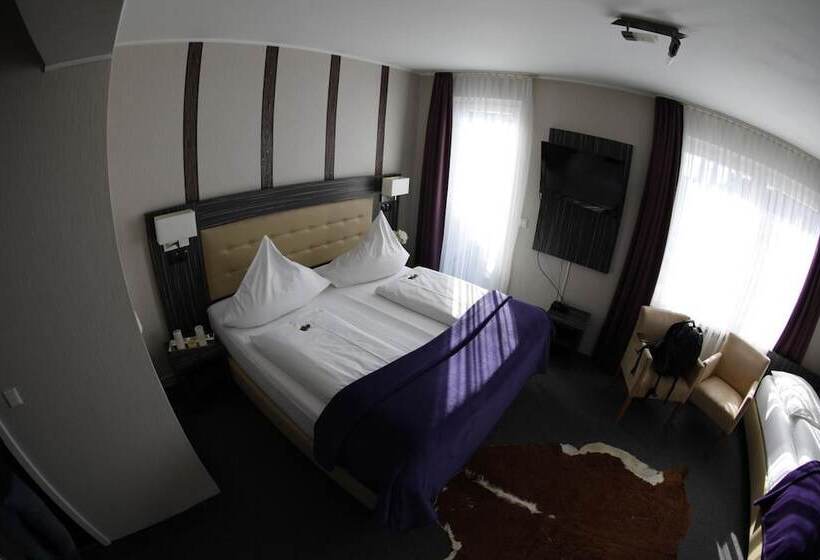 Fotos del hotel Famosa:  10