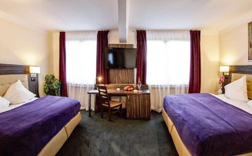 Fotos del hotel Famosa:  23