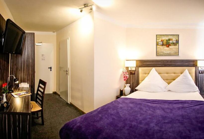 Fotos del hotel Famosa:  24