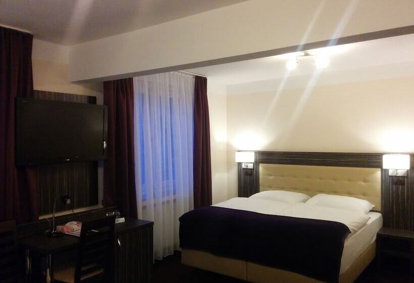 Fotos del hotel Famosa:  30