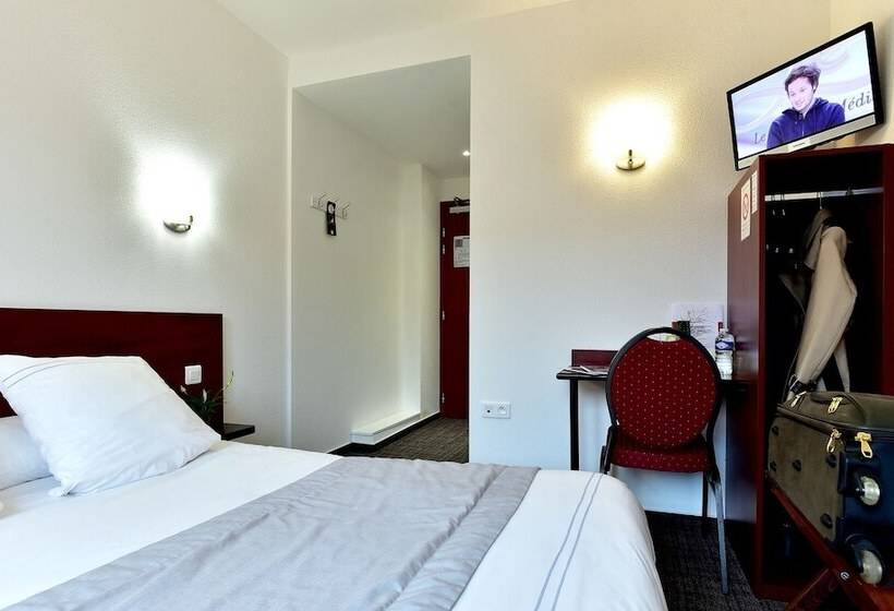 ホテル Hôtel Restaurant Au Lion D Or