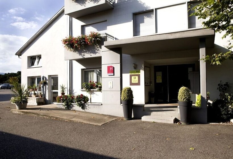 ホテル Hôtel Restaurant Au Lion D Or