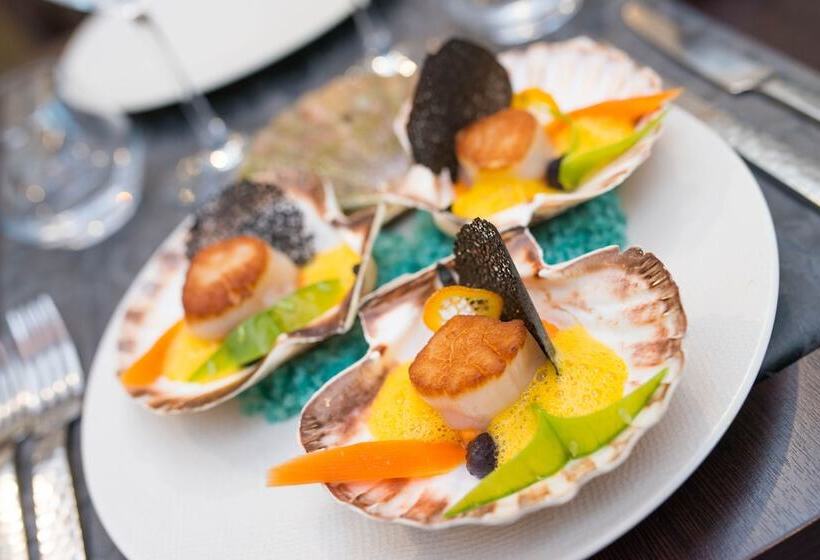 בית מלון כפרי Hôtel Restaurant Chambre Insolite Spa   Le Xii De Luynes