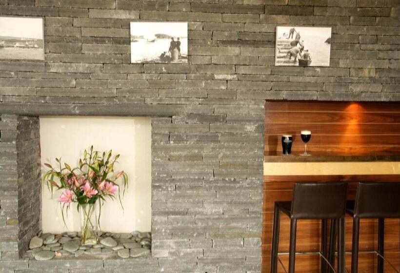 호텔 Inishbofin House