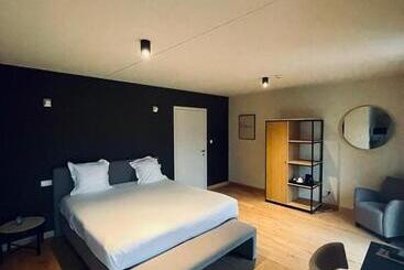 هتل La Merveilleuse By Infiniti Hôtel
