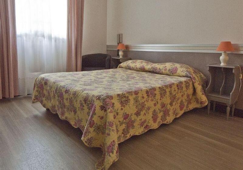 ホテル Les Oliviers