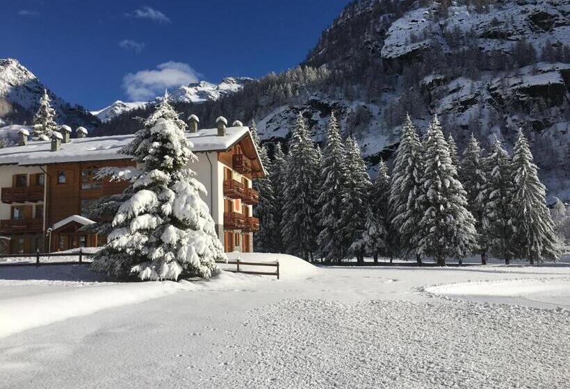 فندق Lo Scoiattolo