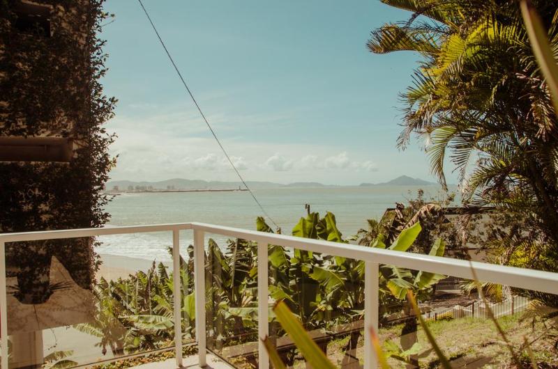 Отель Marambaia Cabeçudas   Frente Mar