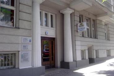 تختخواب و صبحانه -pension Gribnitz