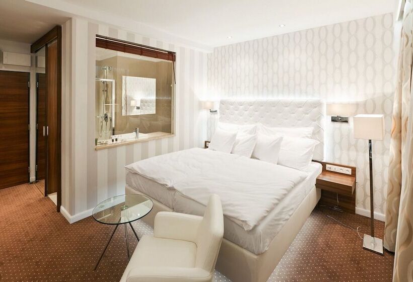 هتل Pytloun City Boutique