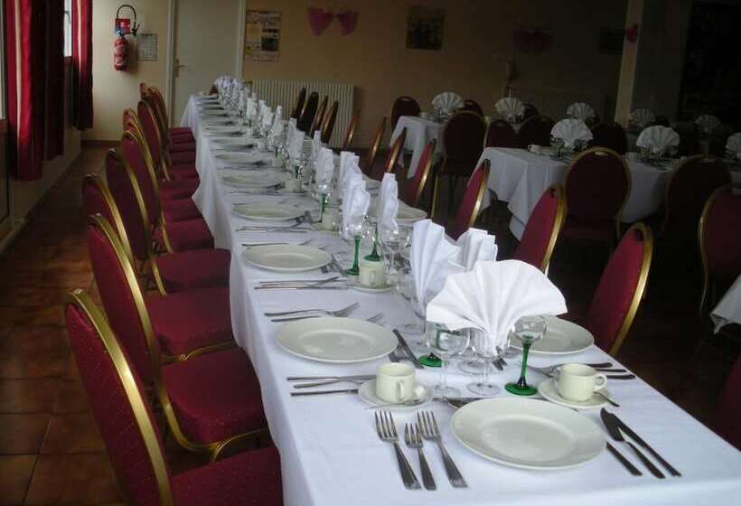 هتل Logis   Hôtel Et Restaurant Le Sof