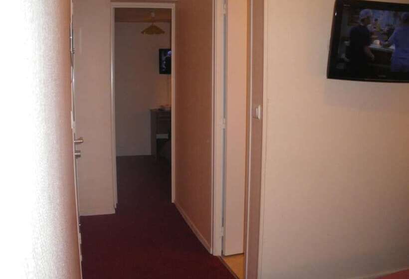 هتل Logis   Hôtel Et Restaurant Le Sof