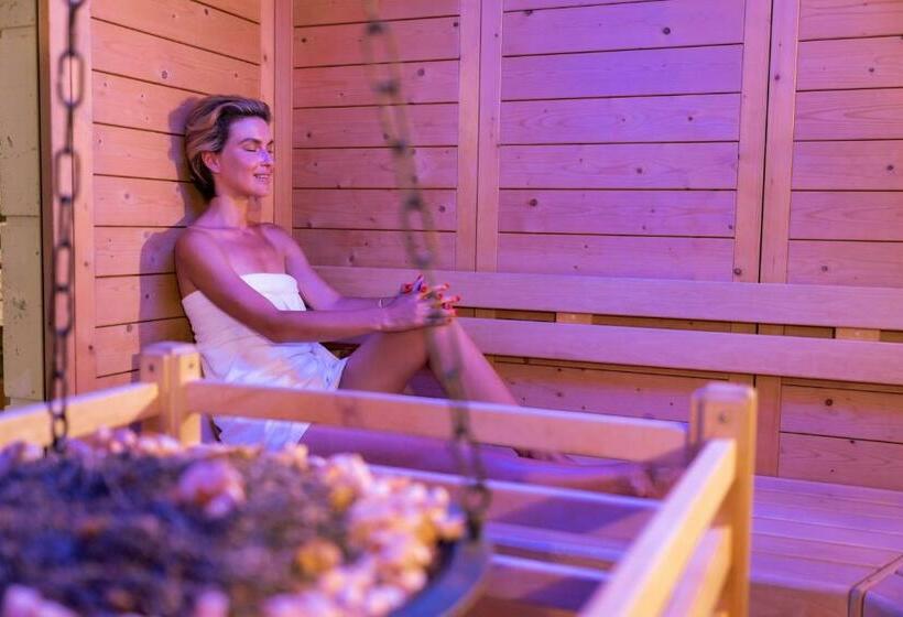 فندق Tevini Dolomites Charming