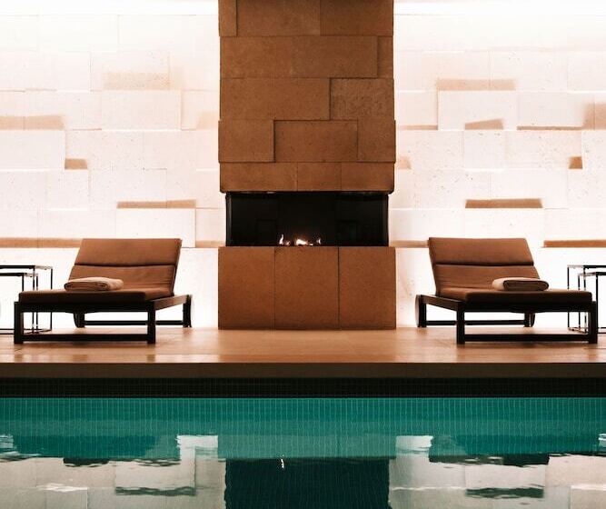 The Lamp Hotel & Spa