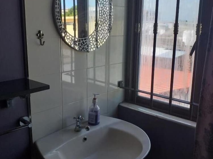 پانسیون Tyvabro Guesthouse