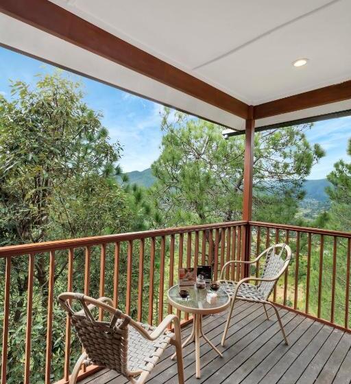منتجع Club Mahindra Binsar Villa