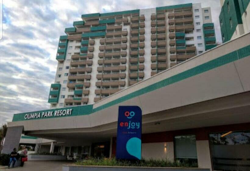 Apartamento Em Resort De Oli­mpia