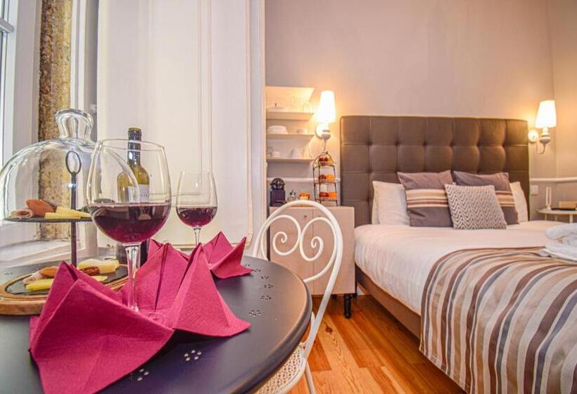 تختخواب و صبحانه B In B Lisbon Downtown Suites