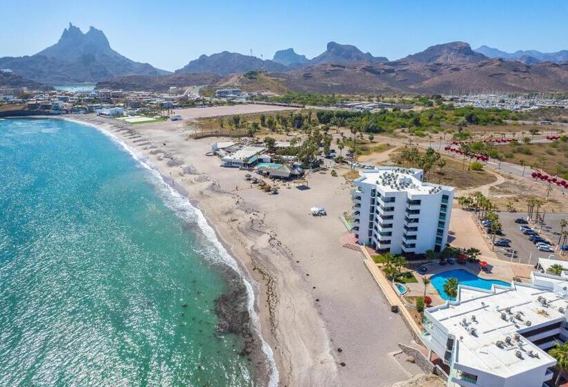 هتل Condominios San Carlos