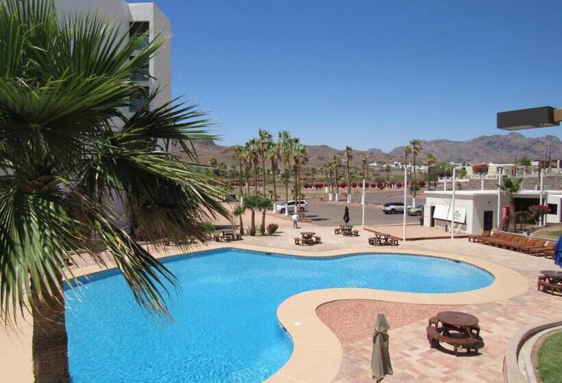 هتل Condominios San Carlos