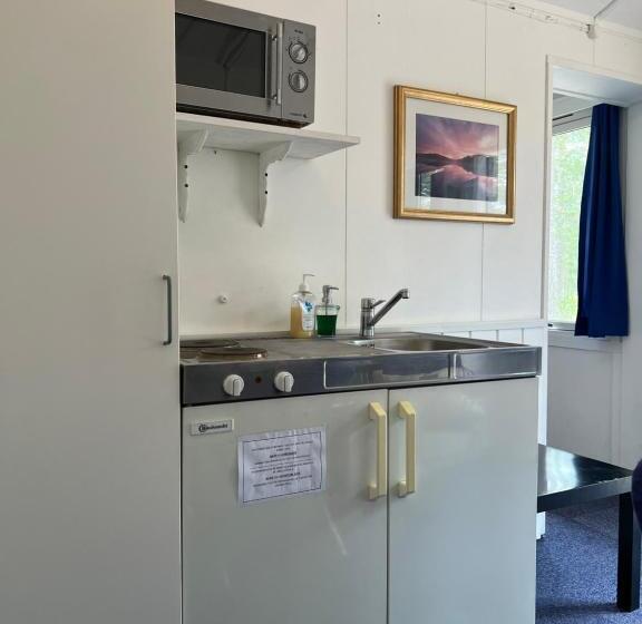 هتل کپسول Rena Hostel Einara