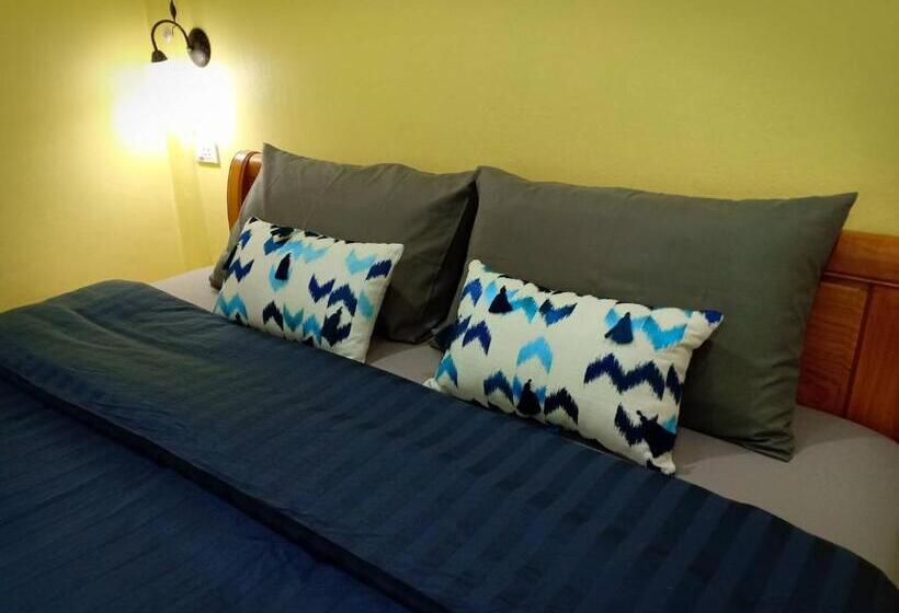 هتل Siri Guesthouse