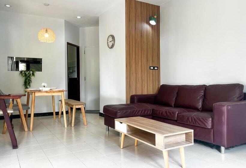 펜션 2br Maryam Villa Near Tesco & Beach