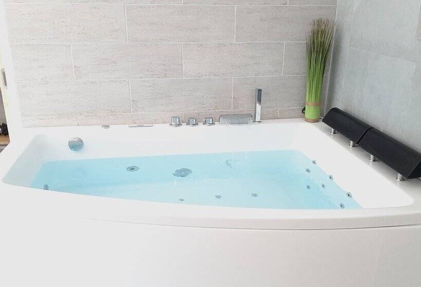 بنسيون Allegria Nîmes