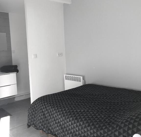 بنسيون Allegria Nîmes