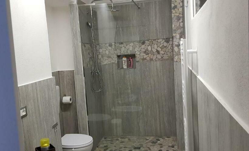بنسيون Mansarde & Suite Maison 1706 Lago Orta