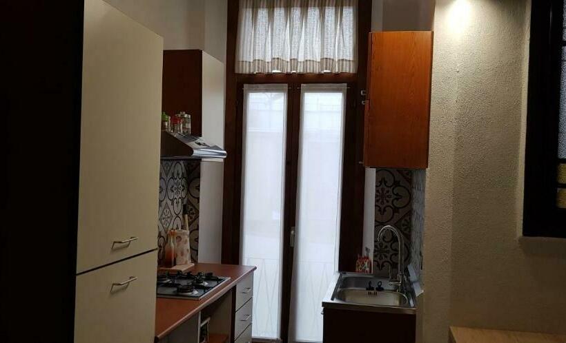 بنسيون Mansarde & Suite Maison 1706 Lago Orta