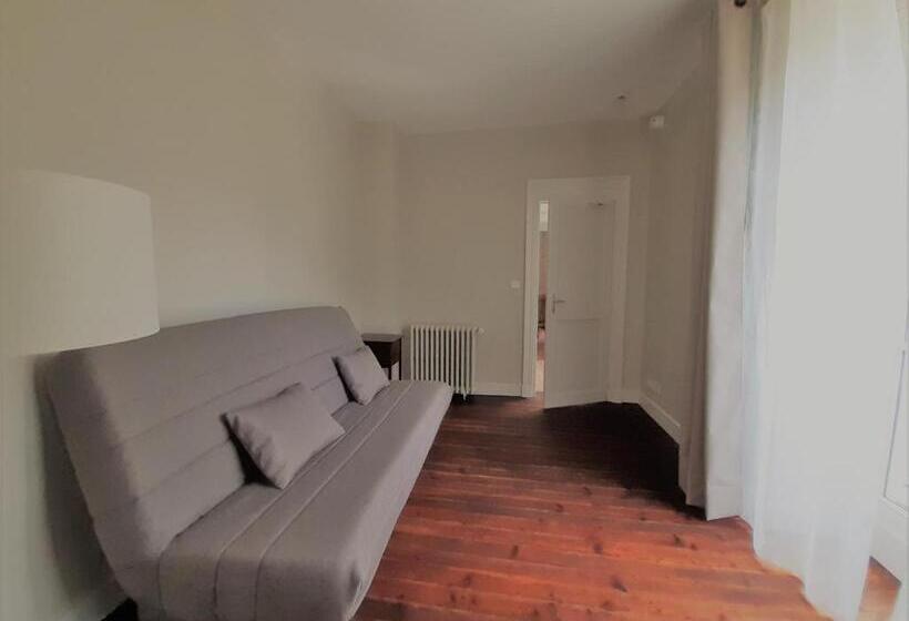 مبيت وإفطار Château De Charnizay