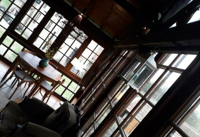 Bed and Breakfast Dependance Du Moulin Galuzot