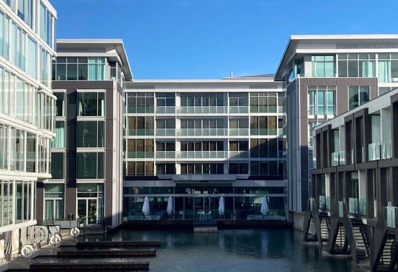هتل Marsden Viaduct