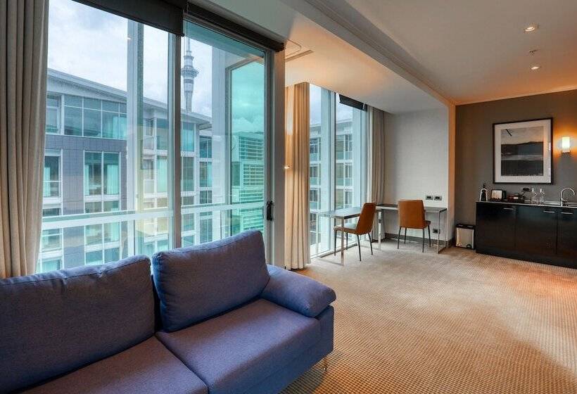 هتل Marsden Viaduct