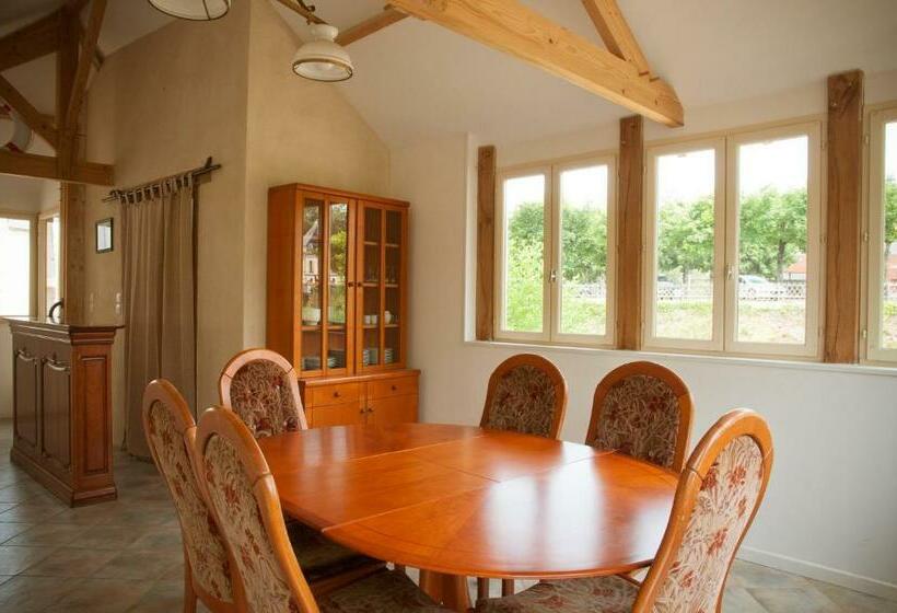 بنسيون Gîte Des Grands Moulins De Baugé