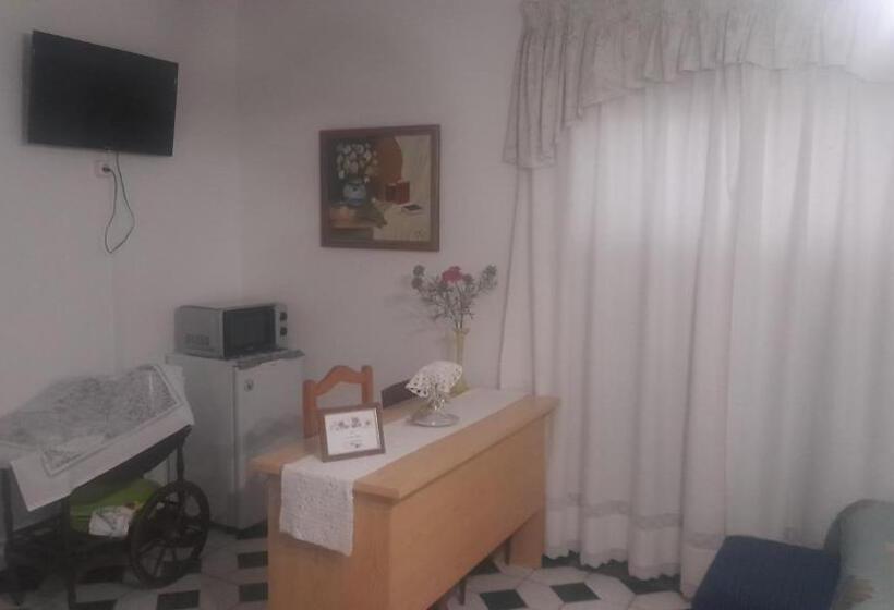 پانسیون Residencia Maria Jose