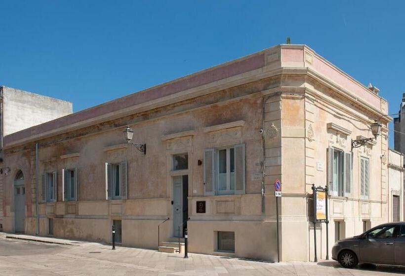 Bed and Breakfast Dimora Del Vescovo Guest House