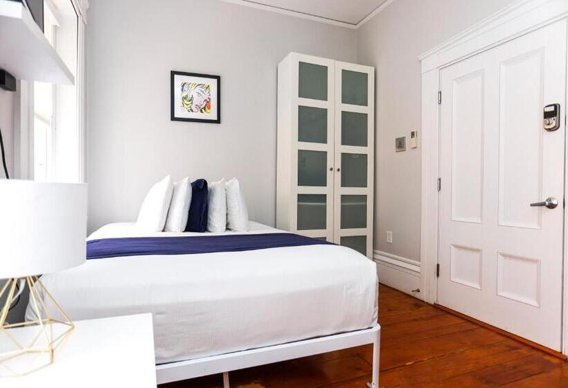 Charming & Stylish Studio On Beacon Hill #12