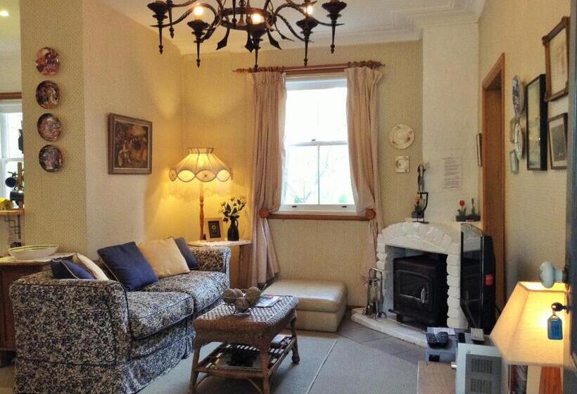 Пансион Southdown Cottage