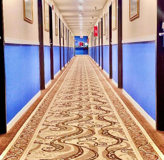 فندق Express Inn Junction City