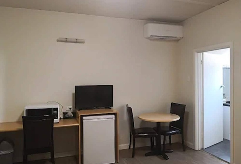 Dandenong Motel