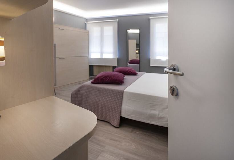 هتل Albergo Aurora