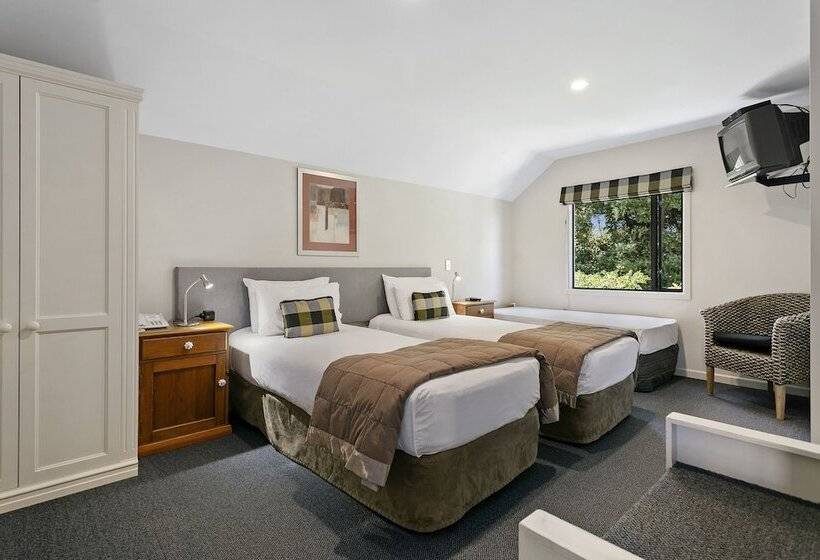 هتل Baycrest Thermal Lodge