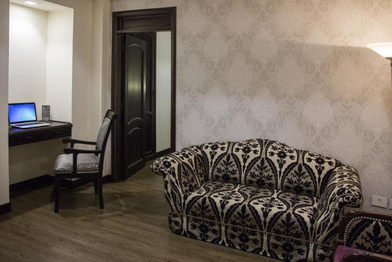 هتل Castilla Real